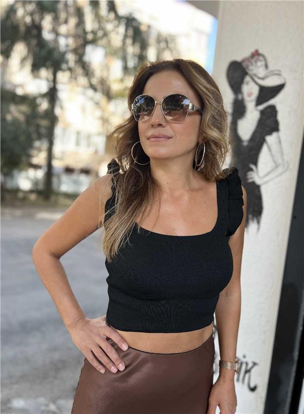Kare Yaka Askısı Fırfırlı Triko Crop