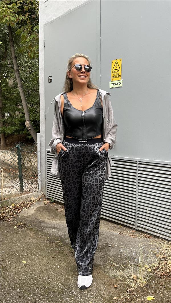 Lastik Detaylı Leopar Pantolon