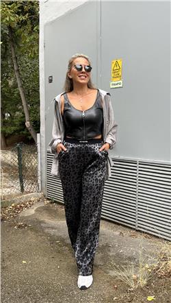 Lastik Detaylı Leopar Pantolon
