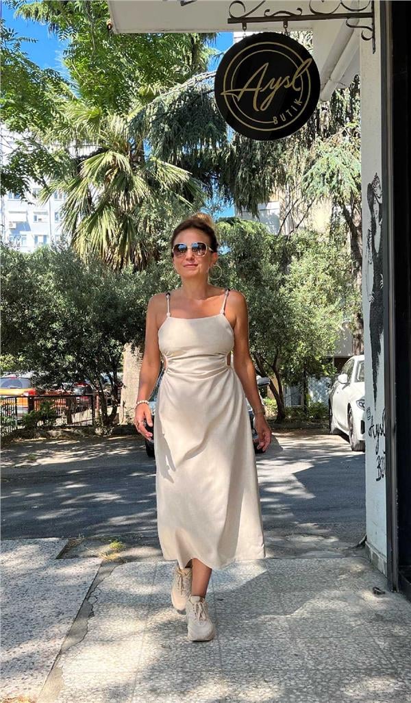 Bel Detaylı Boncuk Askılı Elbise