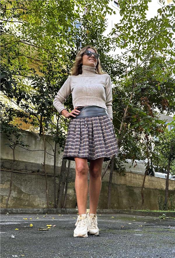 Beli Deri Detaylı Tüvit Etek