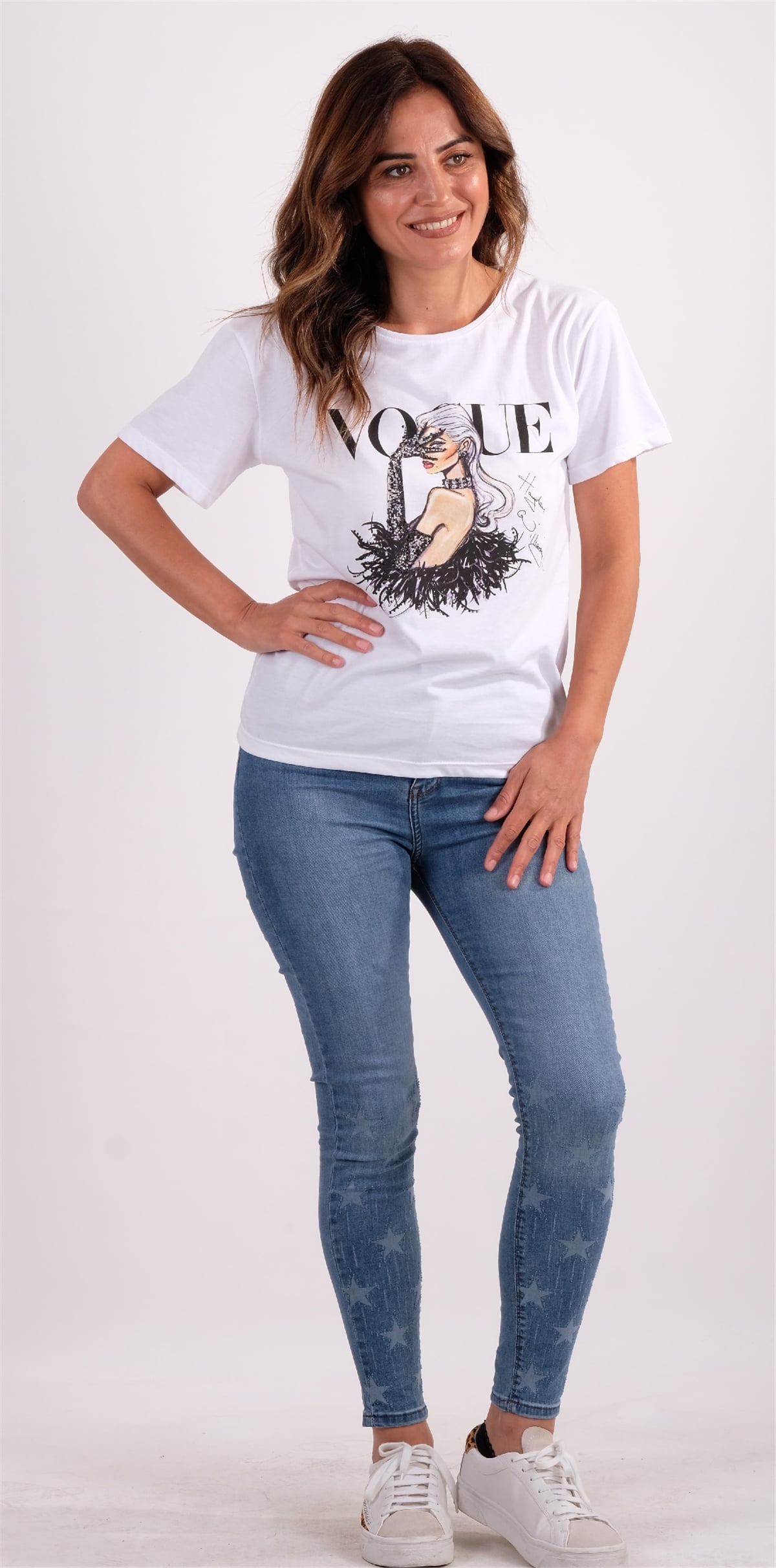 Beyaz Baskı Ve Yazı Detaylı Tshirt