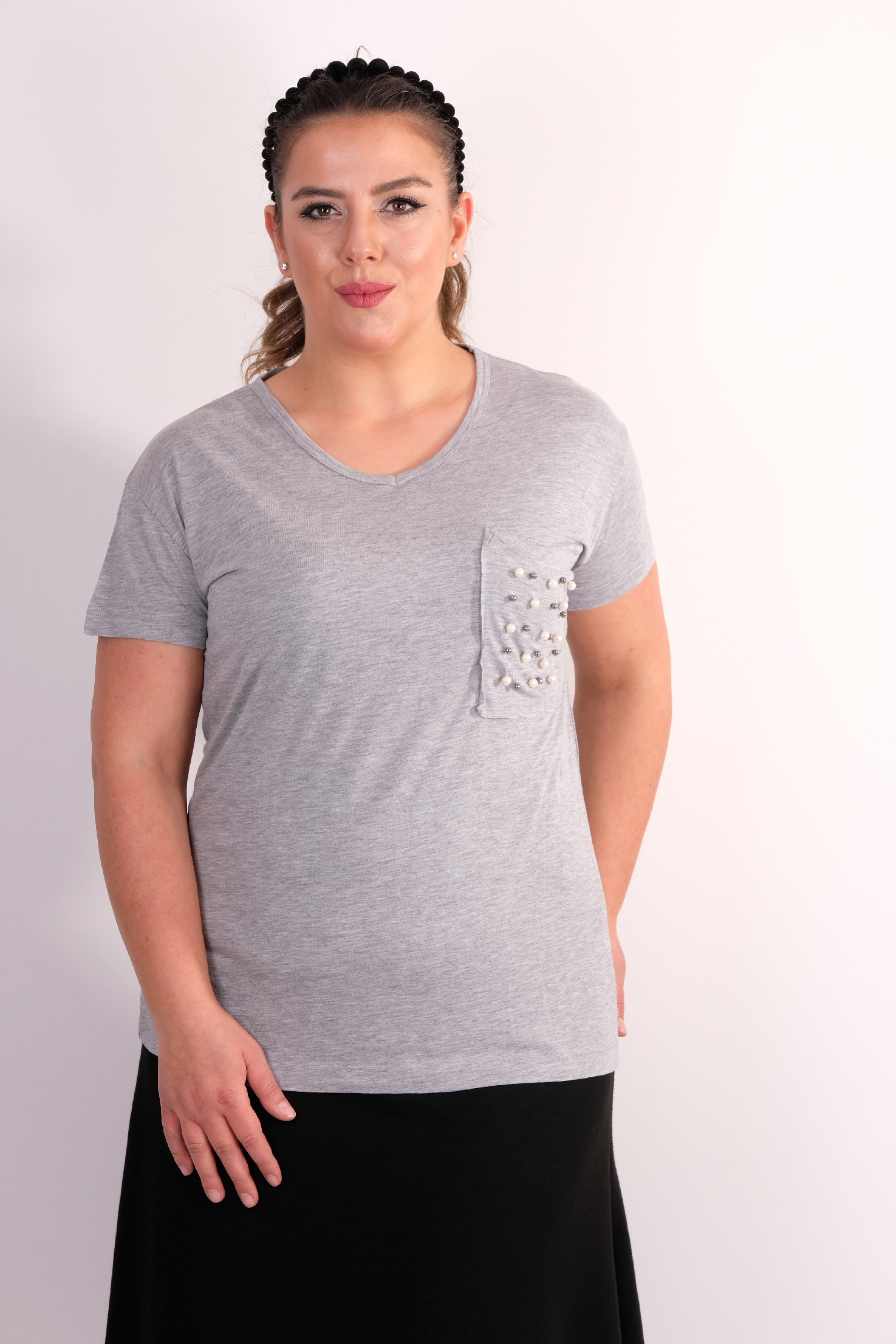 Gri Cepleri İnci İşlemeli Büyük Beden Penye Tshirt