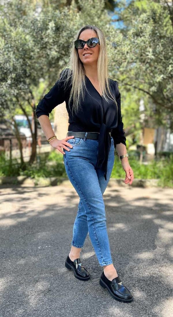 Koyu Mavi Yüksek Bel Kemerli Mom Jean
