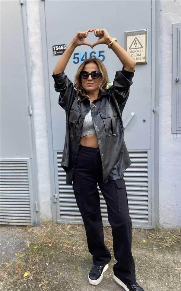 Siyah Büyük Cepli Deri Ceket