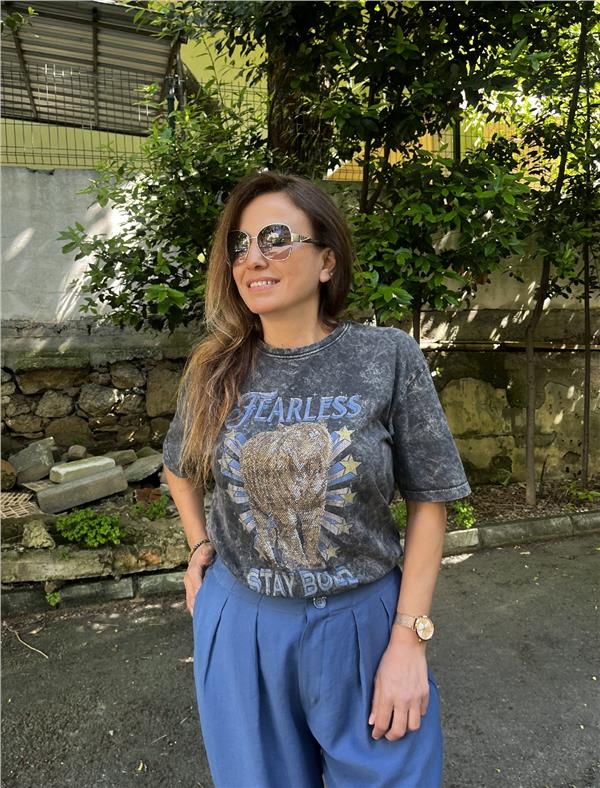 Taşlı Leopar Baskı Yıkamalı Tshirt