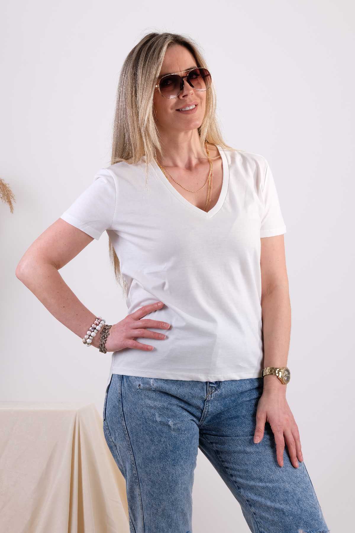V Yaka Basic T-Shirt