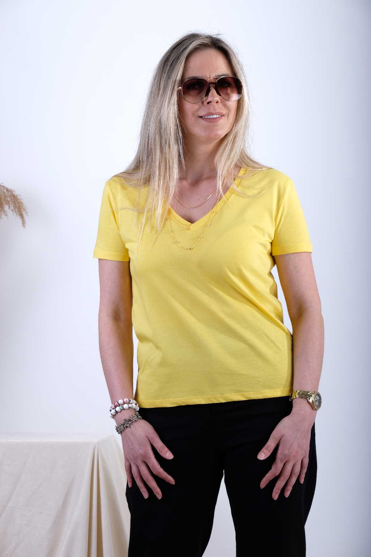 V Yaka Basic T-Shirt