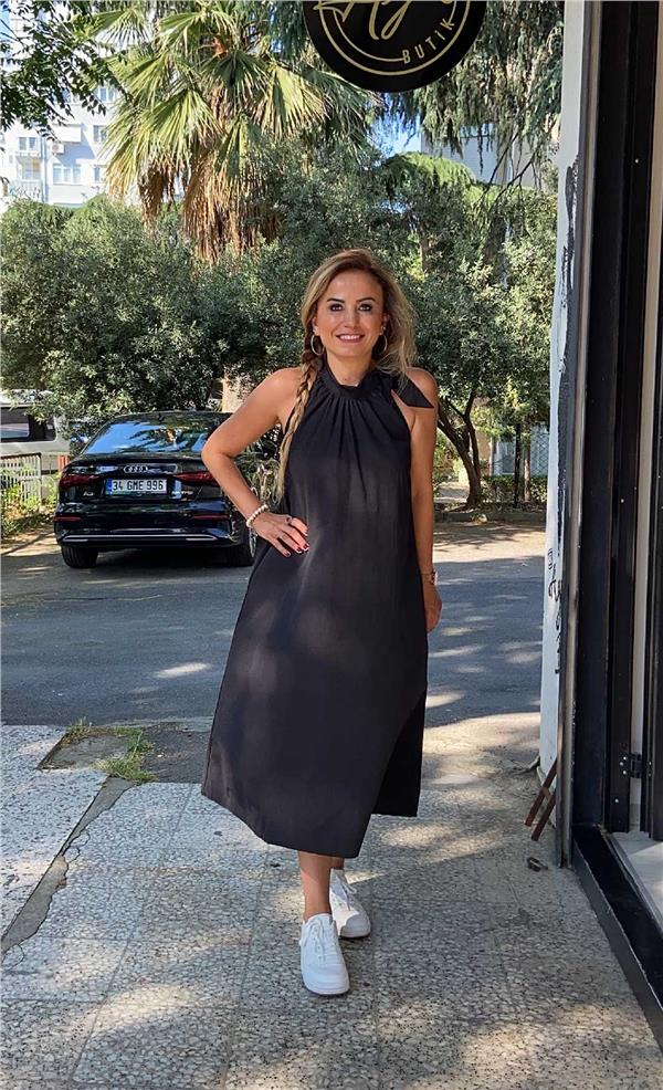 Yakası Bağlama Detaylı Poplin Elbise