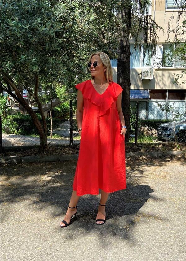 Yakası Volanlı Elbise