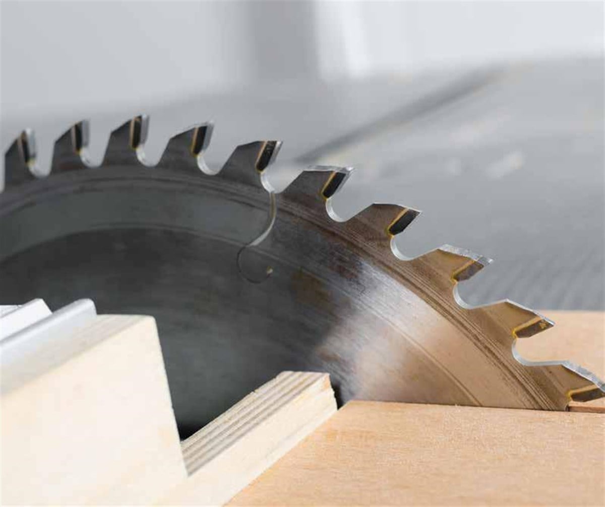 Elmas TesterelerLEİS 250mmx2.4mm 40 DİŞ İNCE MASİF LAMBİRİ VE ÇITA TESTERESİ