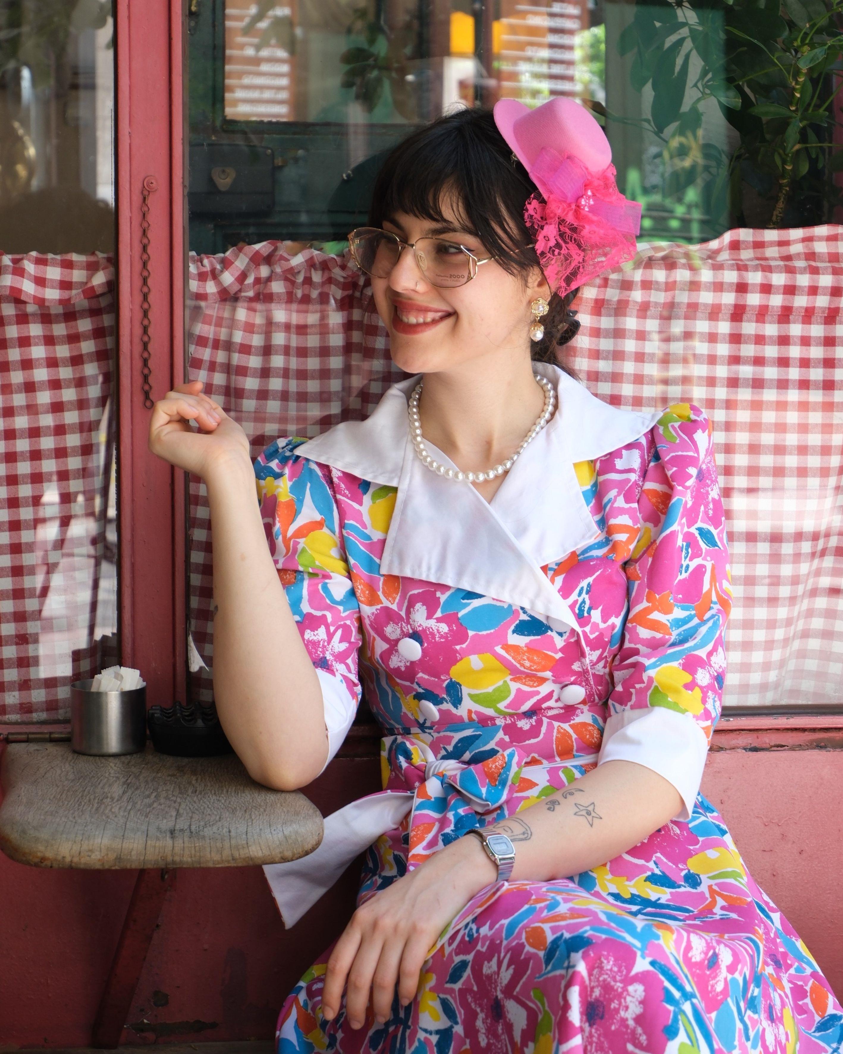 Müjgan Renkli Çiçekli Retro Elbise