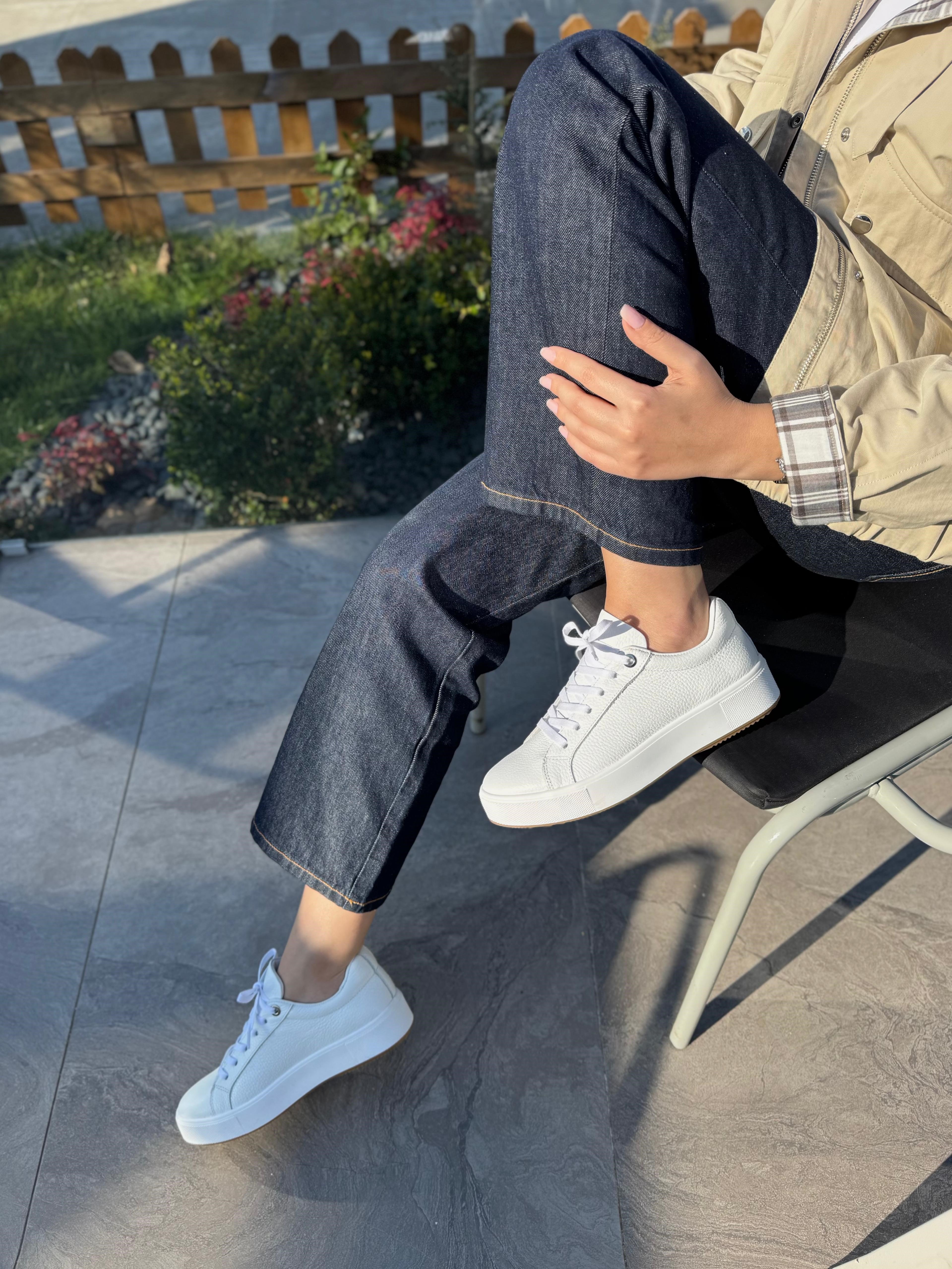 7820 BEYAZ DERİ KALIN TABAN SNEAKER