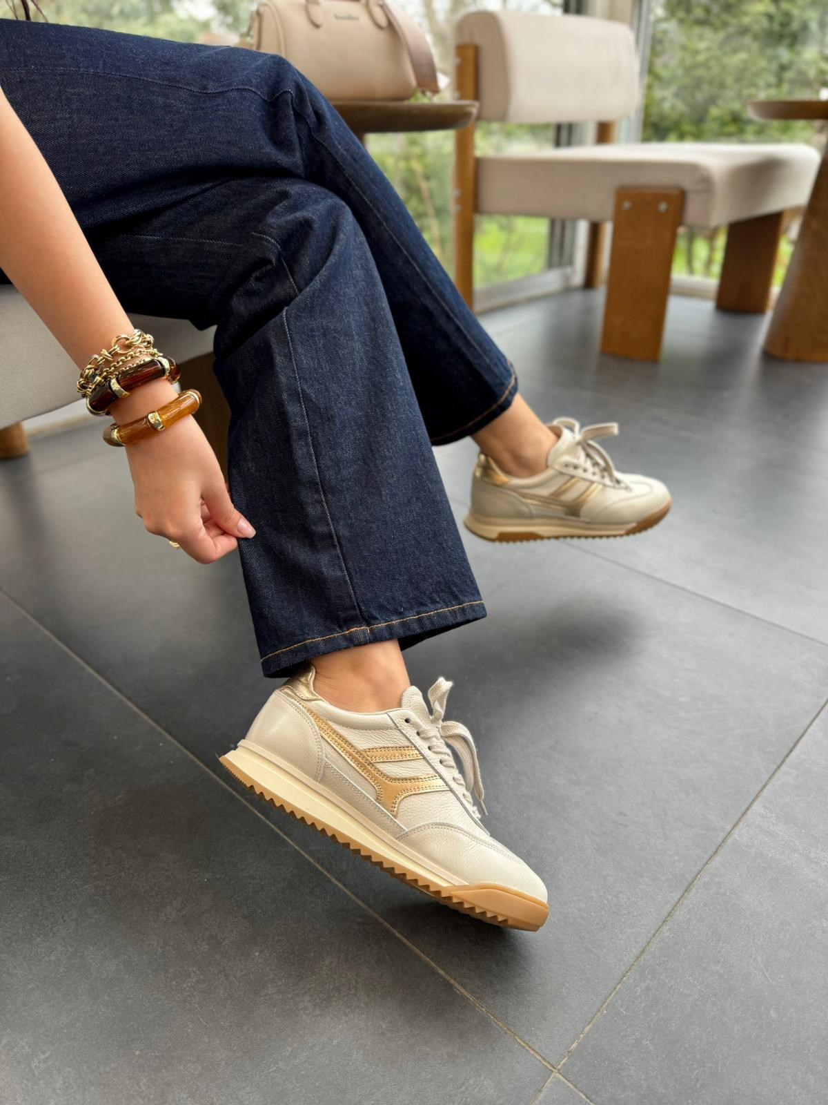 7835 BEJ DERİ GOLD DETAYLI SNEAKER AYAKKABI