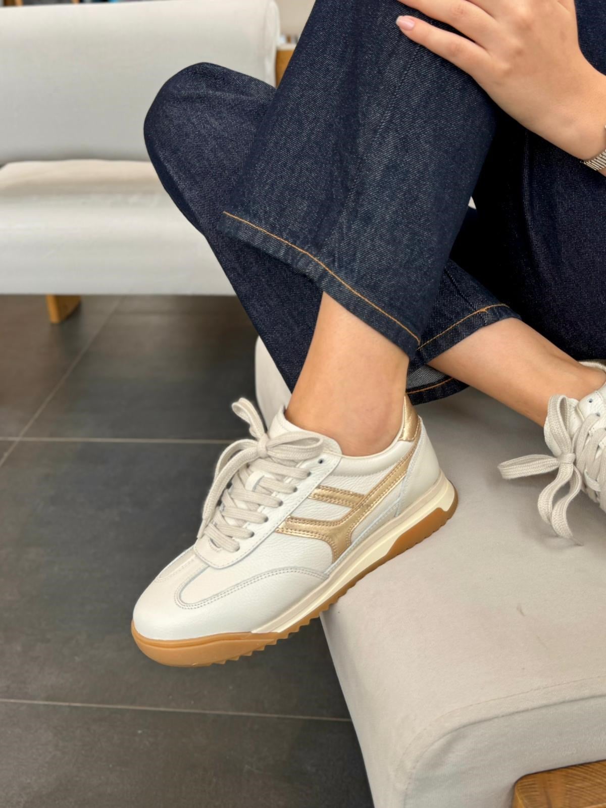 7835 BEJ DERİ GOLD DETAYLI SNEAKER AYAKKABI