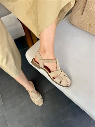 7969 BEJ SÜET DERİ KAFES MODEL SANDALET