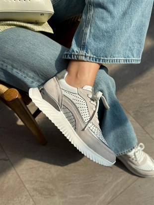 7771 BEYAZ DERİ ORTOPEDİK TABANLI SNEAKER AYAKKABI