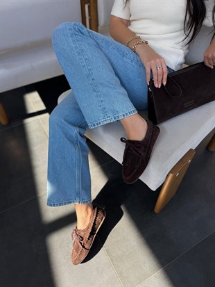 7808 KAHVE SÜET DERİ PÜSKÜLLÜ BAĞCIKLI AYAKKABI