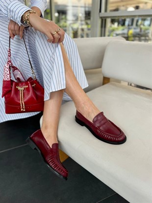 7916 VİŞNE DERİ PLİSELİ LOAFER AYAKKABI