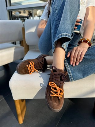 7965 KAHVERENGİ DERİ DERİ BAĞCIKLI SNEAKER