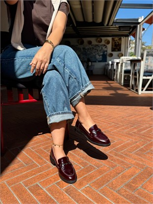 8096 BORDO RUGAN DERİ TOKALI LOAFER AYAKKABI
