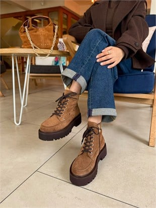 8201 TABA SÜET  DERİ KALIN TABANLI BİLEK BOY POSTAL