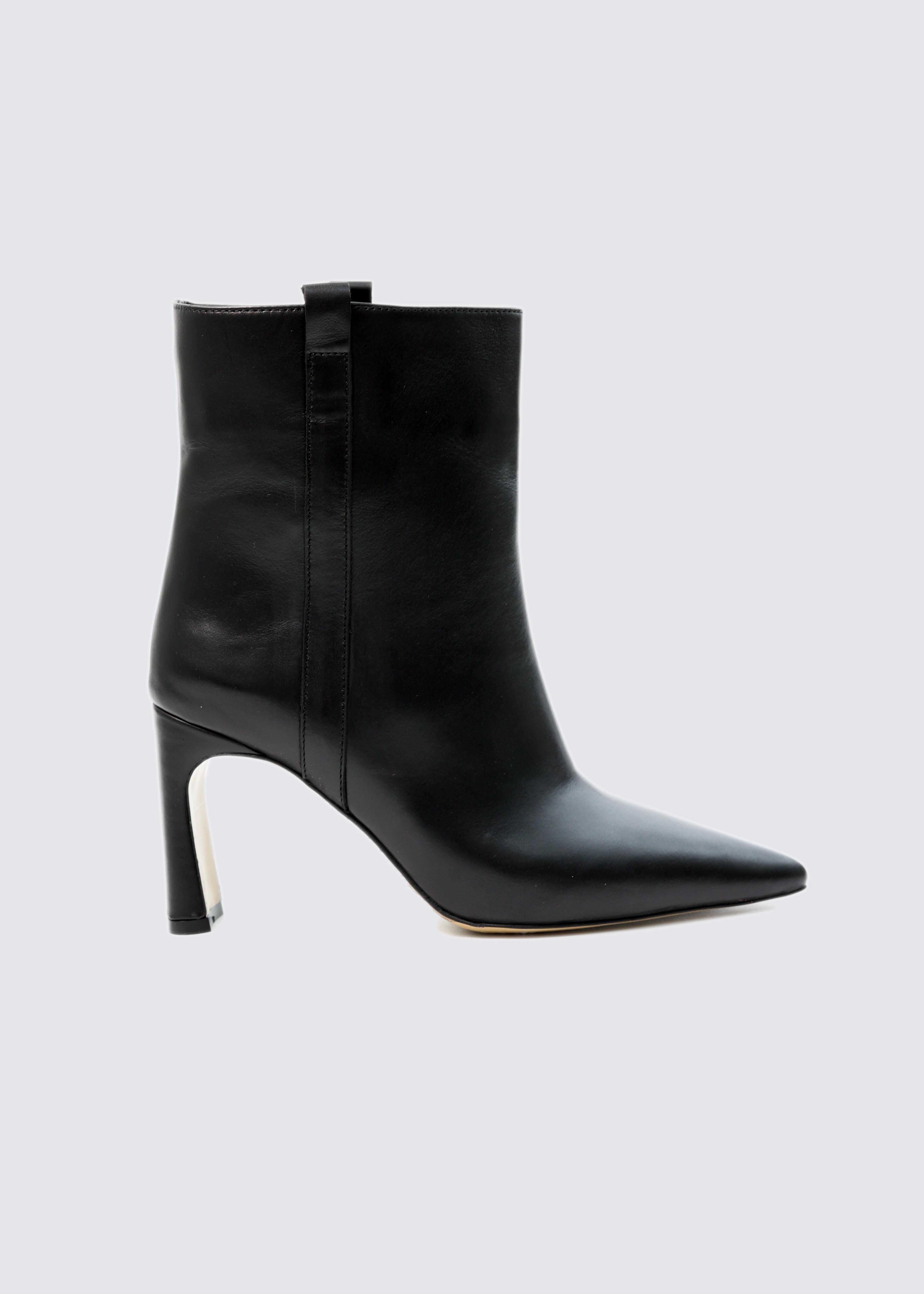 7120 SİYAH DERİ ARABOY BOT