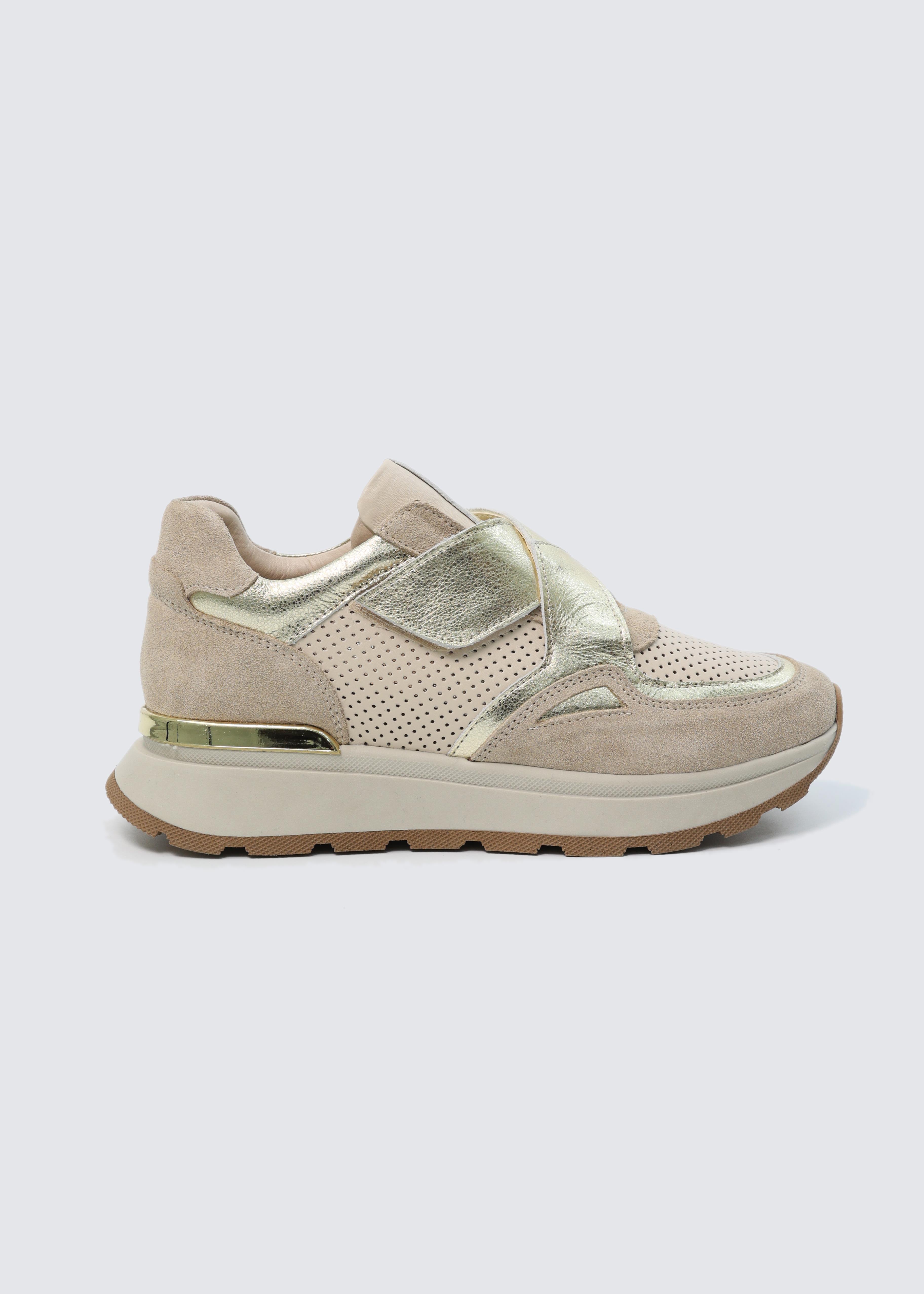 7242 BEJ DERİ GOLD DETAYLI DELİKLİ CIRTLI SNEAKER