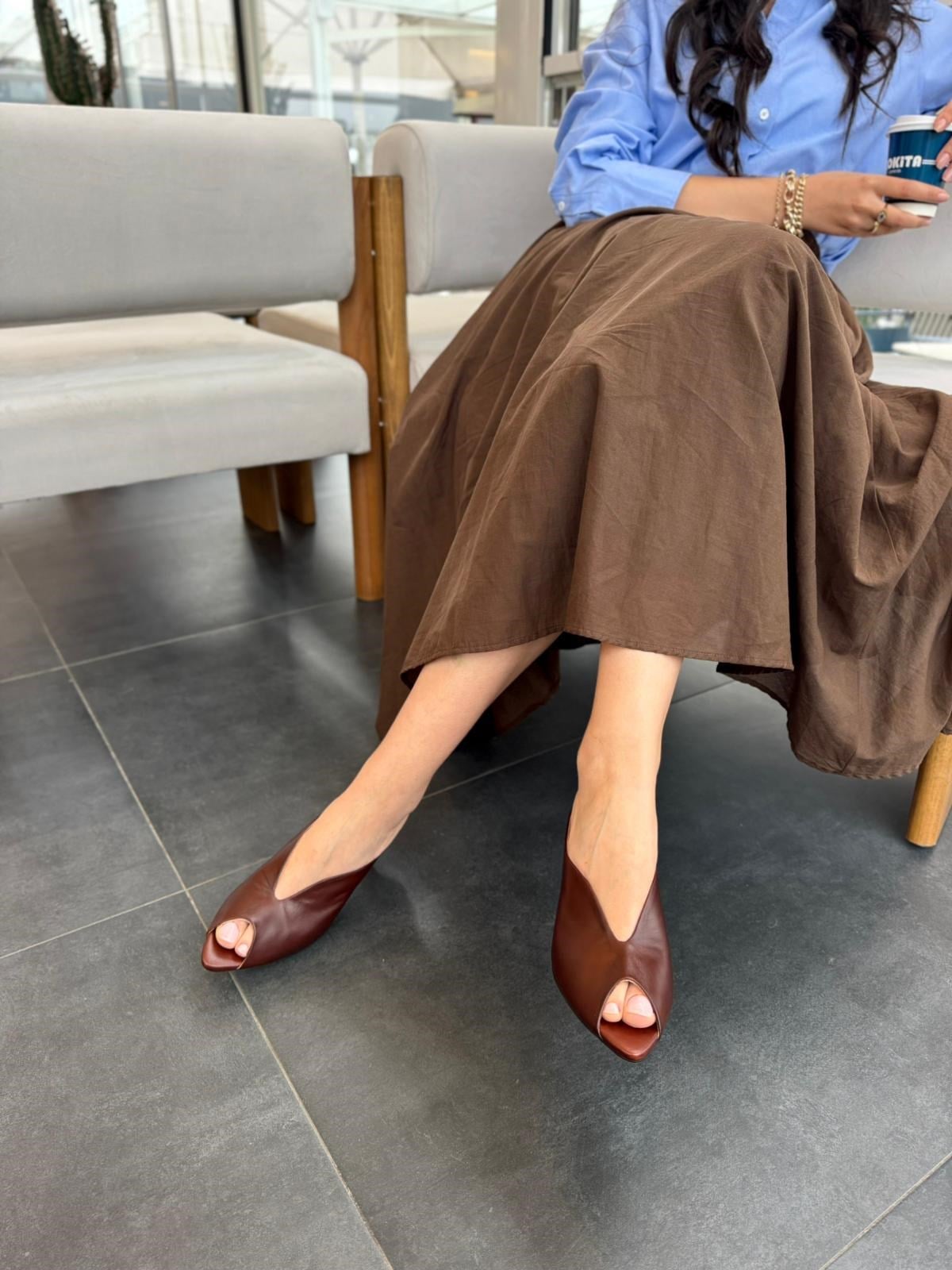 7974 KAHVERENGİ DERİ TOPUKLU TERLİK