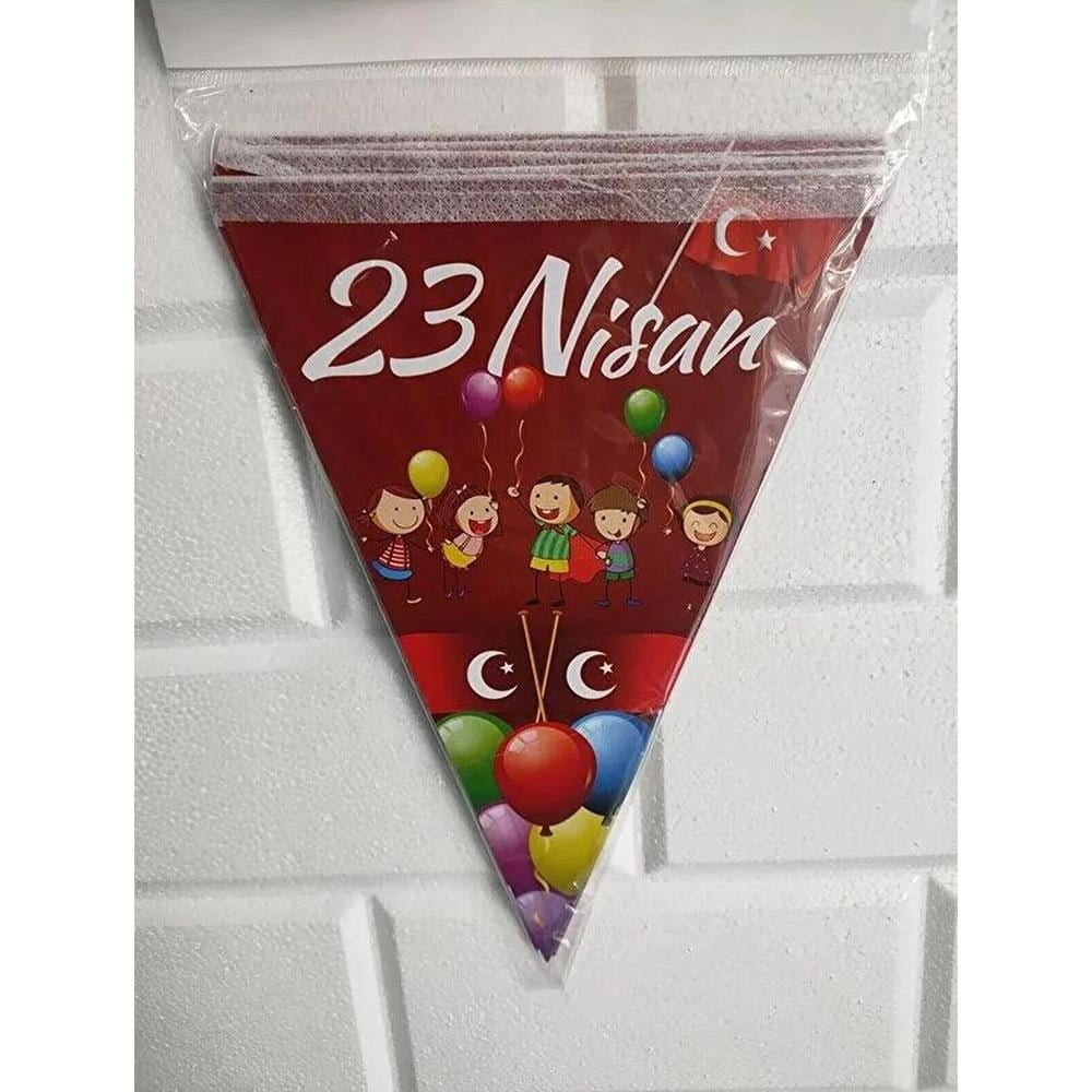 23 Nisan Yazılı Kırmızı Üçgen Flama