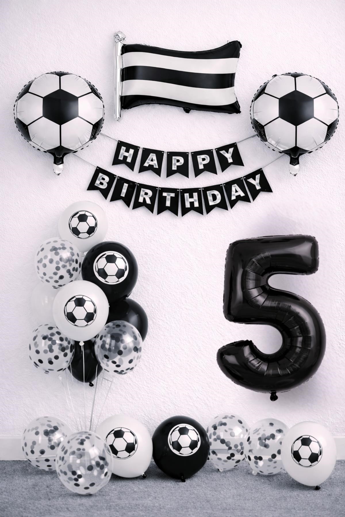 Siyah Beyaz Futbol Temalı 5 Yaş Doğum Günü Balon Seti