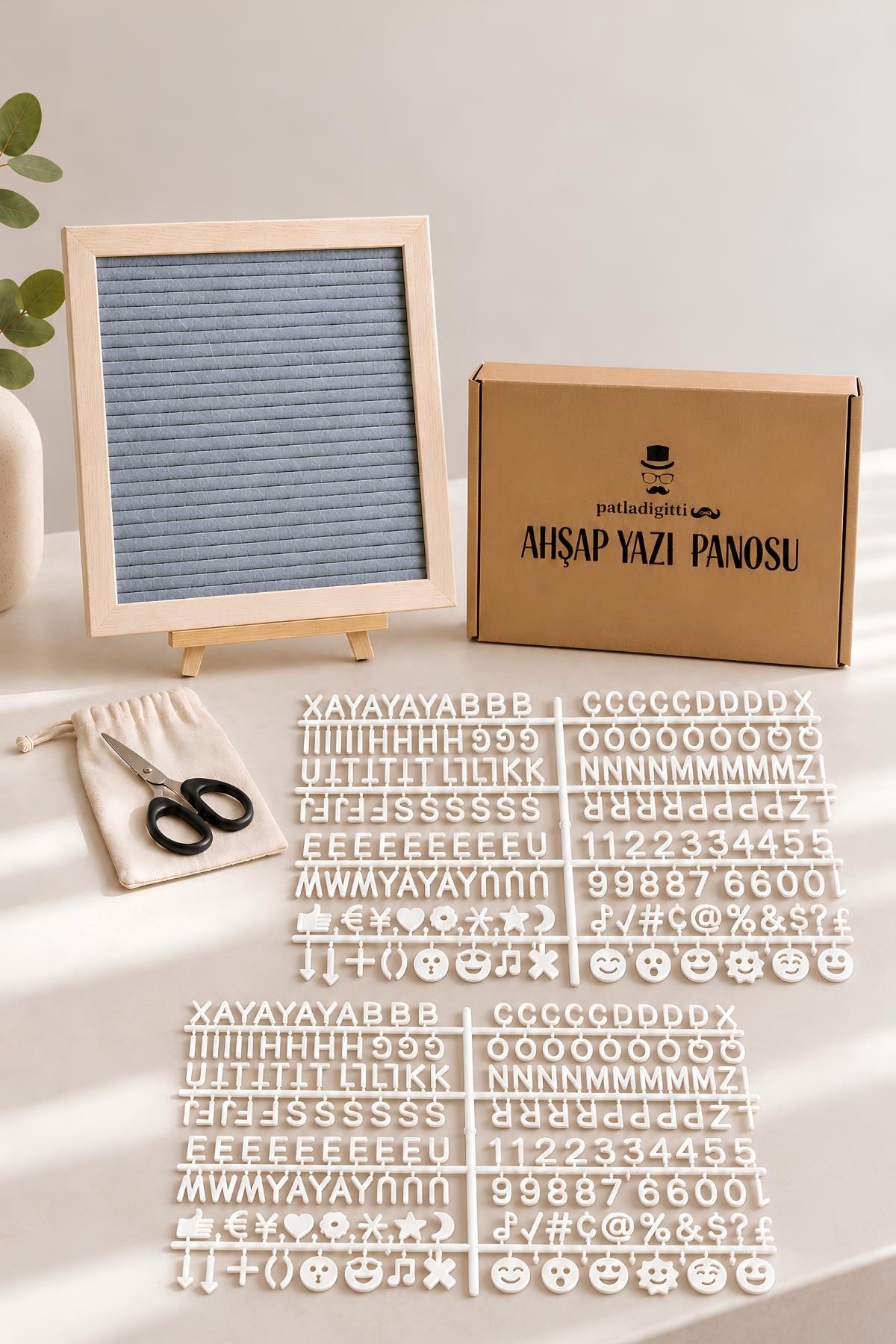 WoodArt Premium Letter Board Seti, Füme Antrasit Keçe Yüzeyli Doğal Çam Ahşap Yazı Panosu – Şövale Standlı Dekoratif Set