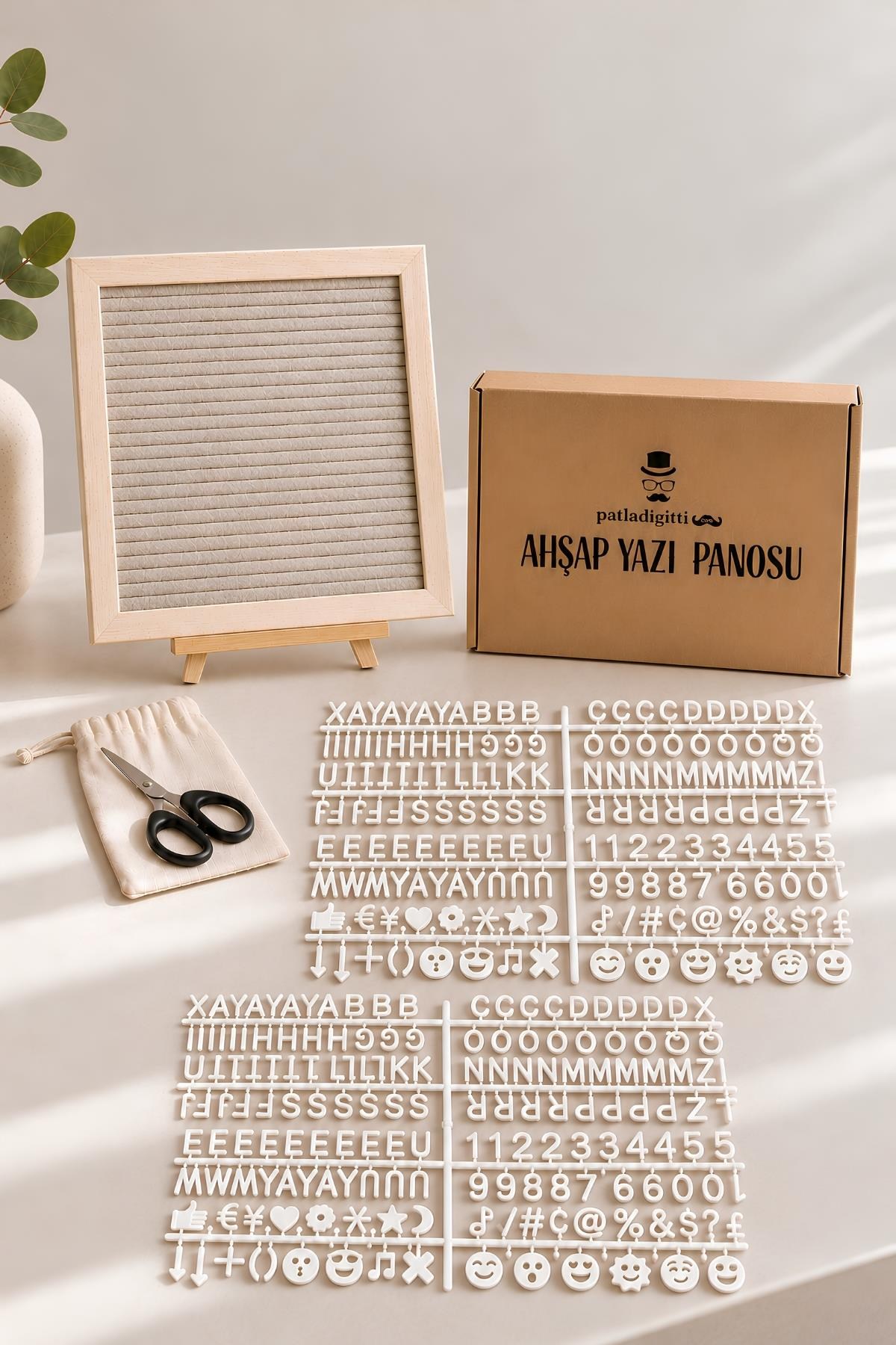 WoodArt Premium Letter Board Seti, Şampanya Krem Keçe Yüzeyli Doğal Çam Ahşap Yazı Panosu – Şövale Standlı Dekoratif Set