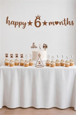 6 Ay Temalı Kahverengi Parti Seti – Happy 6 Months Banner, Pasta Süsü, Kürdan Süs ve Parti Şapkası Seti