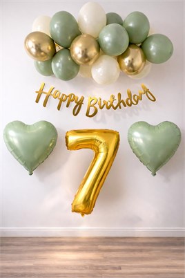 Adaçayı Konsept 7 Yaş Doğum Günü Seti ; Küf Yeşili-Krom Gold- Deniz Kumu ve Adaçayı Kalp Folyo Balon