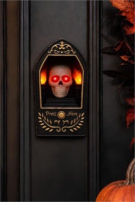 Cadılar Bayramı Işıklı Sesli Kafatası Kapı Zili – Konuşan Halloween Kapı Dekoru