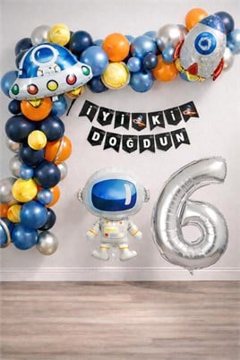 Uzay Temalı Doğum Günü Seti 6 Yaş; 4 Adet Folyo, 60 Lateks Balon, Banner, Balon Zinciri, Balon Bandı