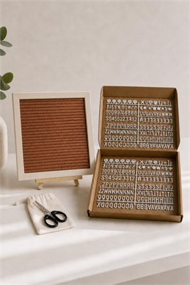 WoodArt Premium Letter Board Seti, Ceviz Kahve Keçe Yüzeyli Doğal Çam Ahşap Yazı Panosu – Şövale Standlı Dekoratif Set
