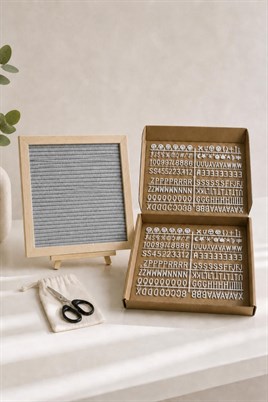 WoodArt Premium Letter Board Seti, Füme Antrasit Keçe Yüzeyli Doğal Çam Ahşap Yazı Panosu – Şövale Standlı Dekoratif Set