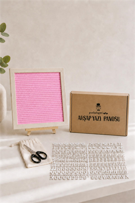 WoodArt Premium Letter Board Seti, Pudra Pembe Keçe Yüzeyli Doğal Çam Ahşap Yazı Panosu – Şövale Standlı Dekoratif Set