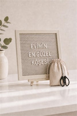 WoodArt Premium Letter Board Seti, Şampanya Krem Keçe Yüzeyli Doğal Çam Ahşap Yazı Panosu – Şövale Standlı Dekoratif Set