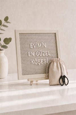 WoodArt Premium Letter Board Seti, Şampanya Krem Keçe Yüzeyli Doğal Çam Ahşap Yazı Panosu – Şövale Standlı Dekoratif Set
