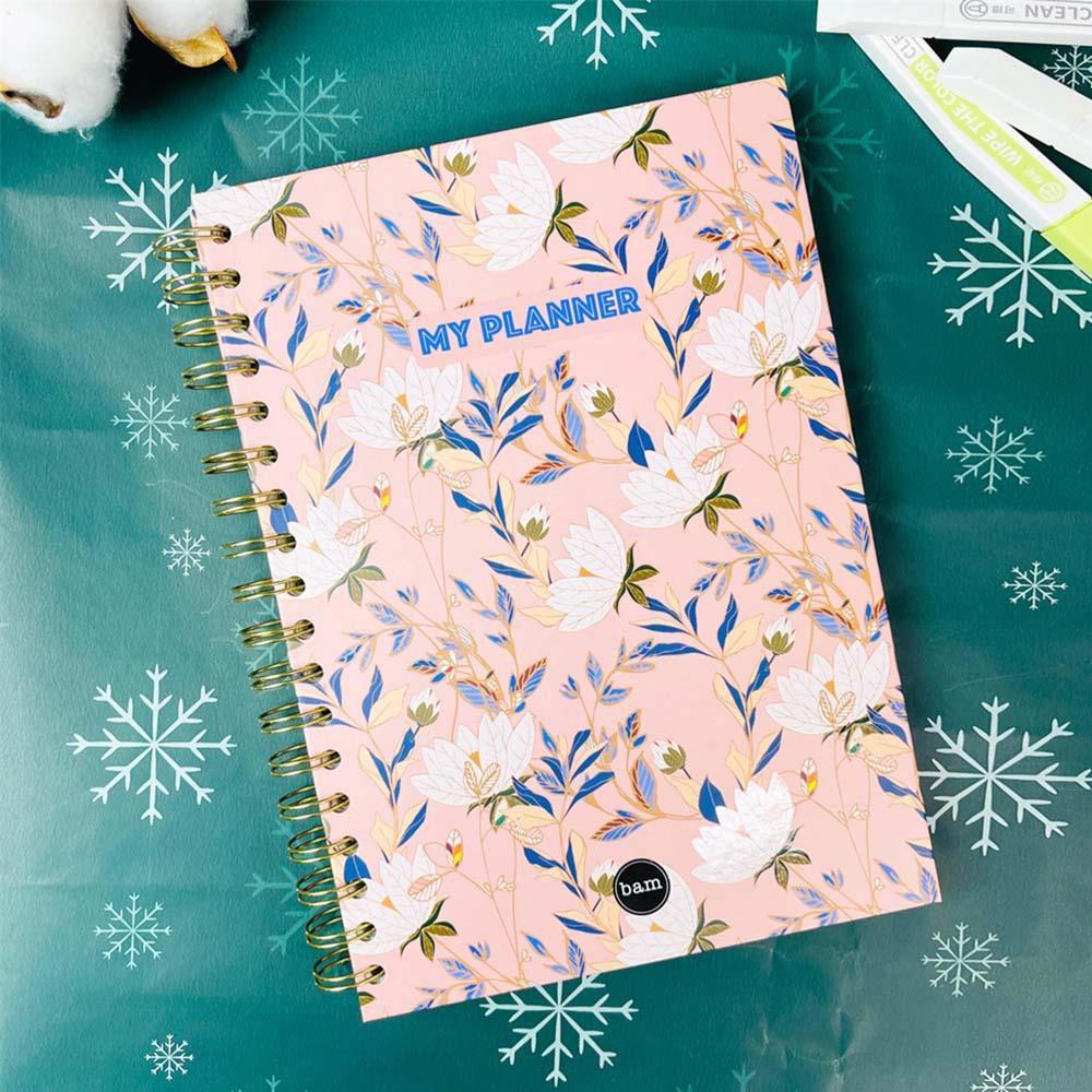 Çiçek Tasarımlı Spiralli Sticker'lı Tarihsiz Konuşan Ajanda Haftalık Planlayıcı Defter