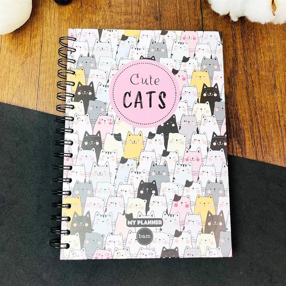 Sevimli Kedi Tasarımlı Spiralli Sticker'lı Tarihsiz Konuşan Ajanda Haftalık Planlayıcı Defter