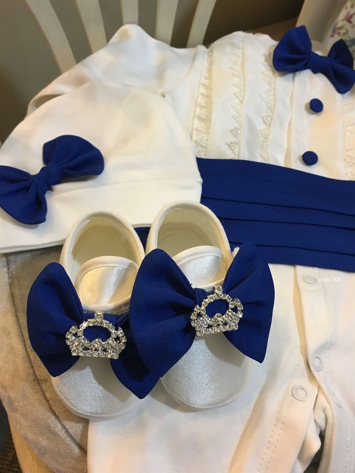 İpek Kanatlı Smokin