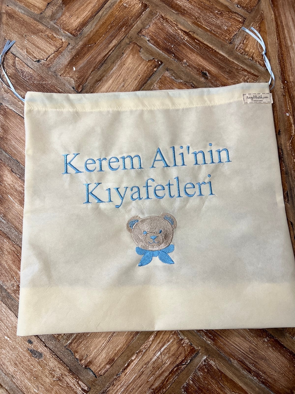 İsimli ayıcıklı kıyafet çantası