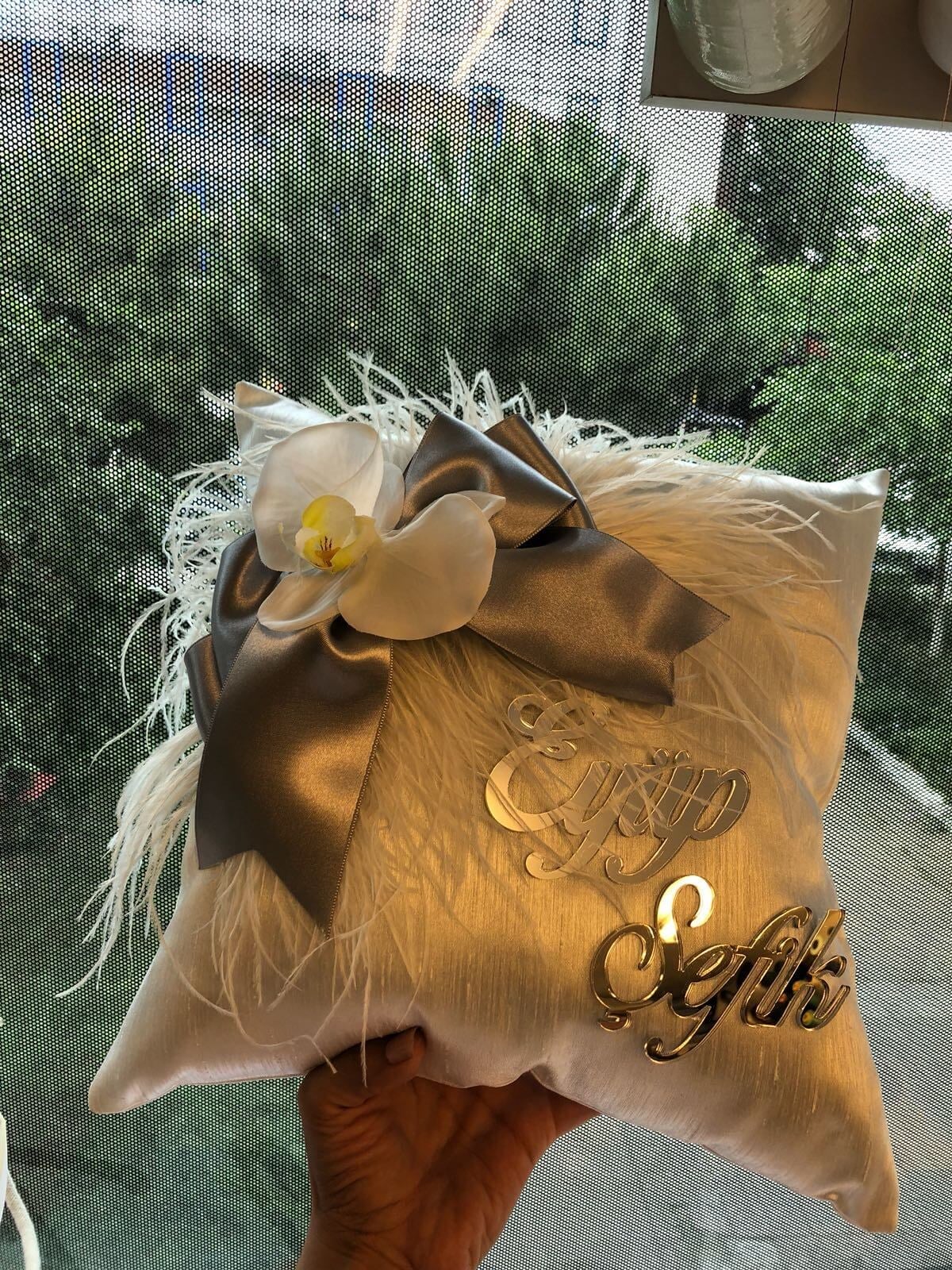 İsimli Orkideli Takı Yastığı
