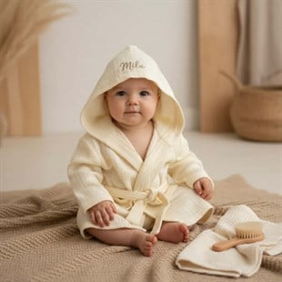 Kişiye Özel Nakışlı Müslin Bebek Bornozu – Plaj & Banyo Kullanımı