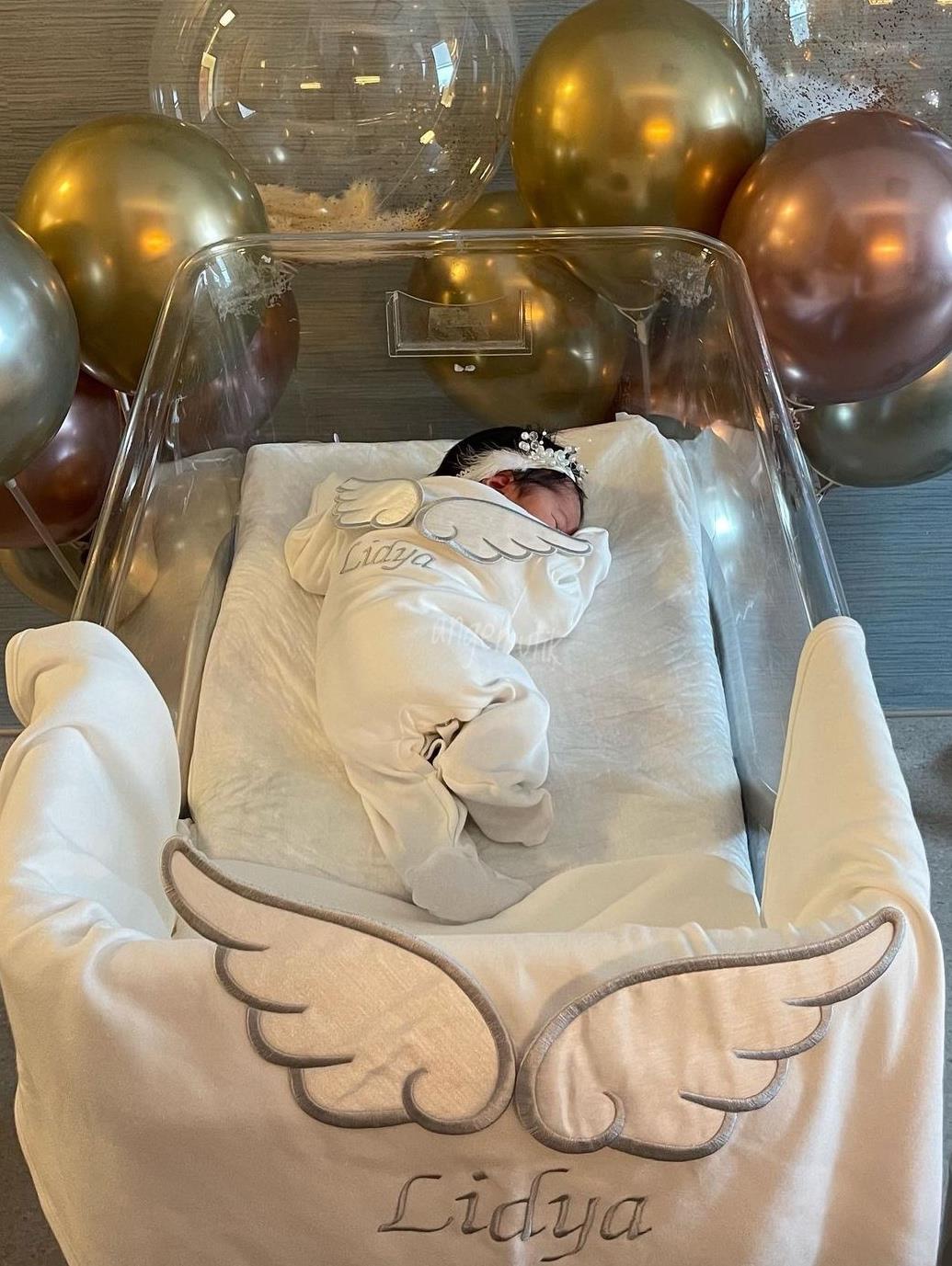 Ariel Nakışlı Melek Kanatlı Battaniye