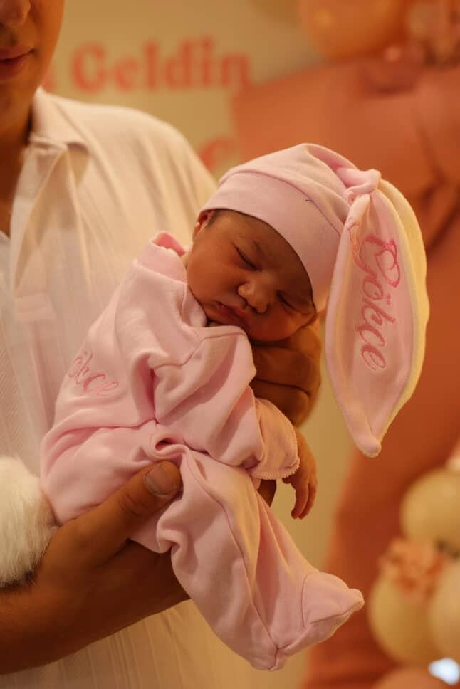 Yeva %100 Pamuklu Ponponlu İsimli Tavşan Bebek Tulum